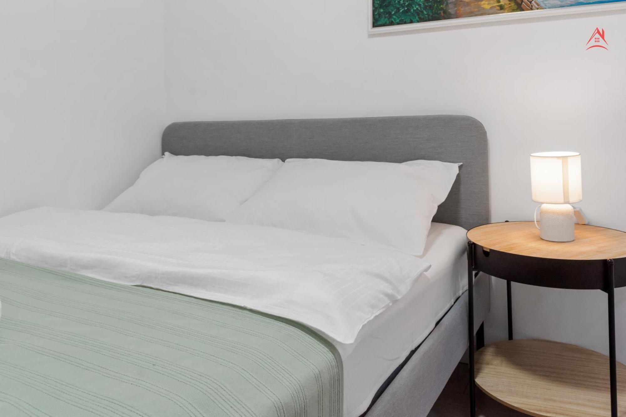 Central Town Cosy Apartment บูคาเรสต์ ภายนอก รูปภาพ